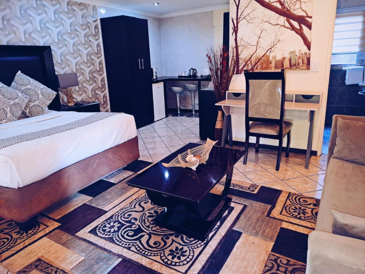 Ecotel Premier Lodge & Conference Centre Benoni Eksteriør billede